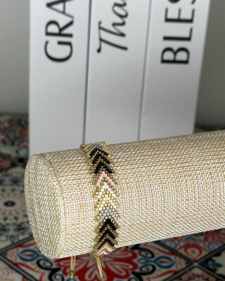 Noir chevron bracelet